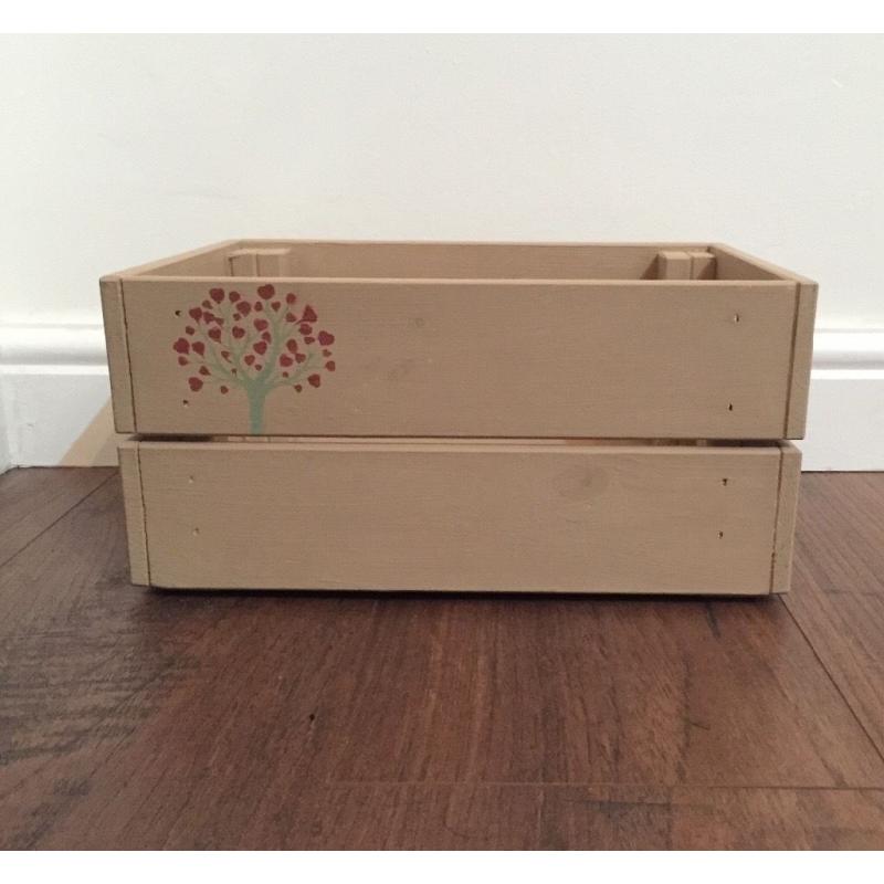 Wooden crate