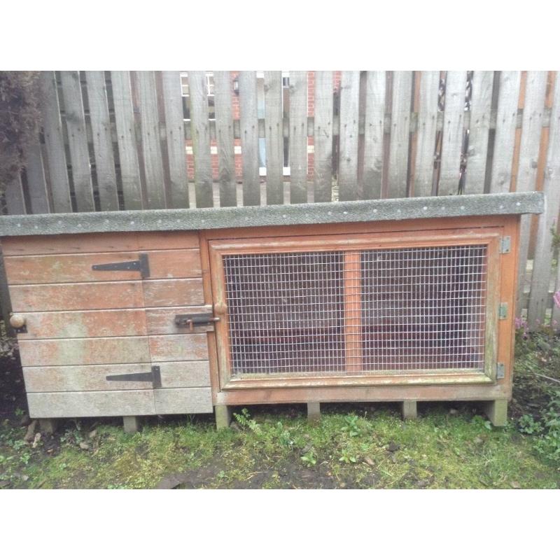 Large rabbit hutch