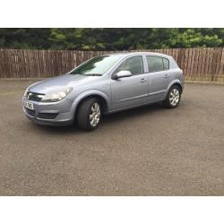 2005 AUTOMATIC VAUXHALL ASTRA 1.6 PETROL -- ONLY DONE 25K- FULL SERVICE HISTORY-- ONE OWNER