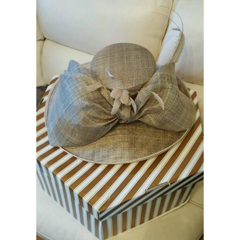 Catherine's of Partick hat