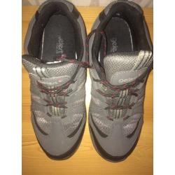 Gelert waterproof walking / hiking shoes size 7 (41)