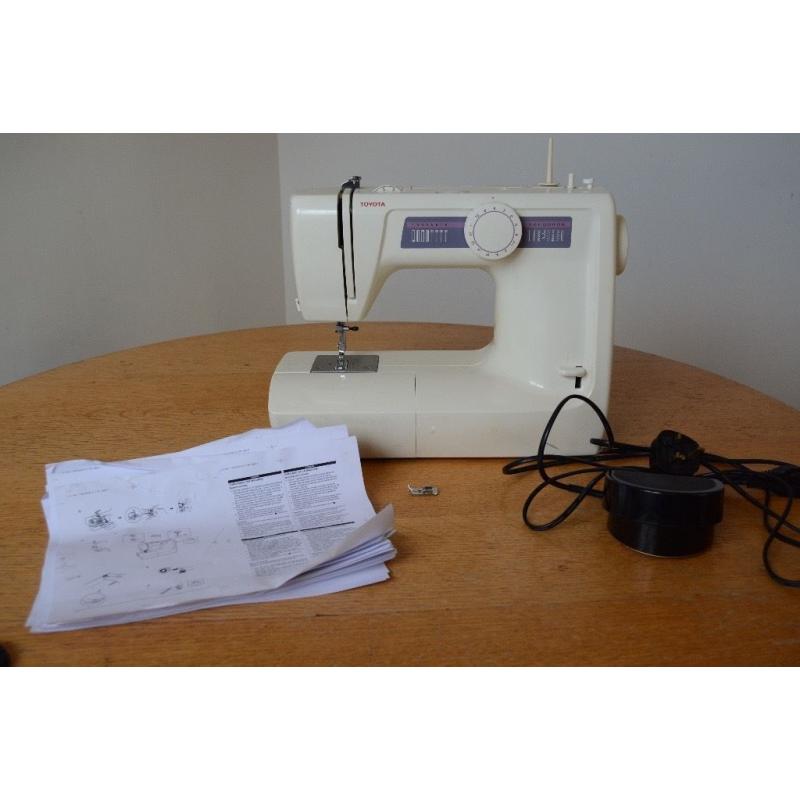 Sewing machine (Toyota RS2000 series)