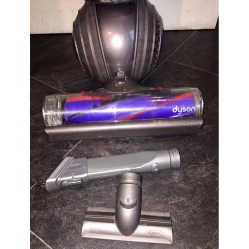 Dyson dc50 full working order and comes with tools