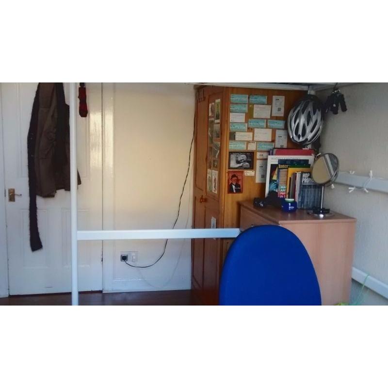 Cute Double Room in Tollcross