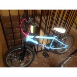 Kids bike probably age 8ish