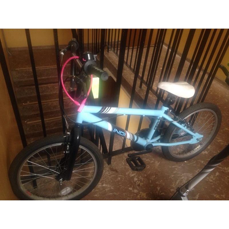 Kids bike probably age 8ish