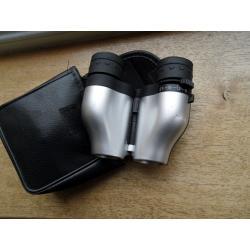 Compact Praktica 8-21 Zoom Binoculars