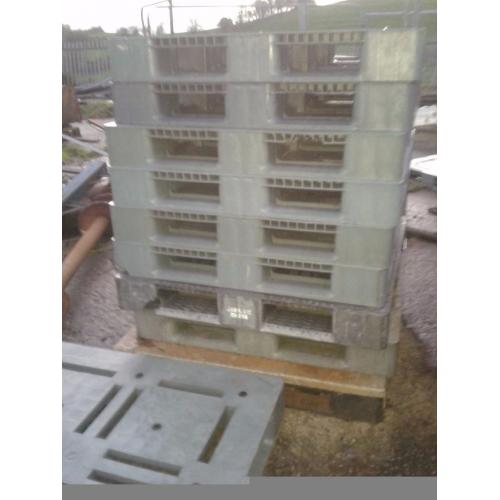 PLASTIC PALLETS FOR SALE