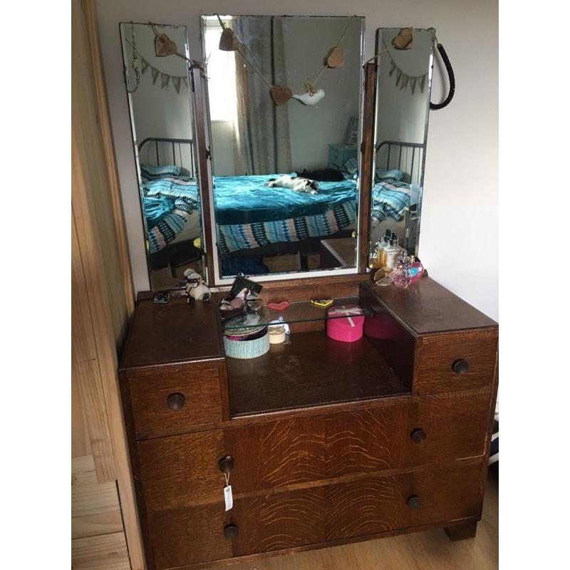 Dressing table