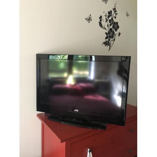 30" JVC black TV