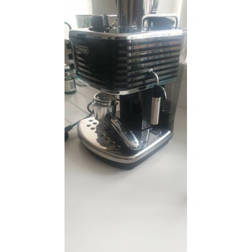 DeLonghi Coffee Machine