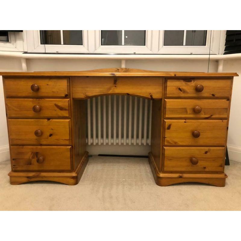 Pine dressing table