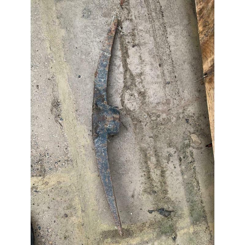 Pick axe head (no handle)