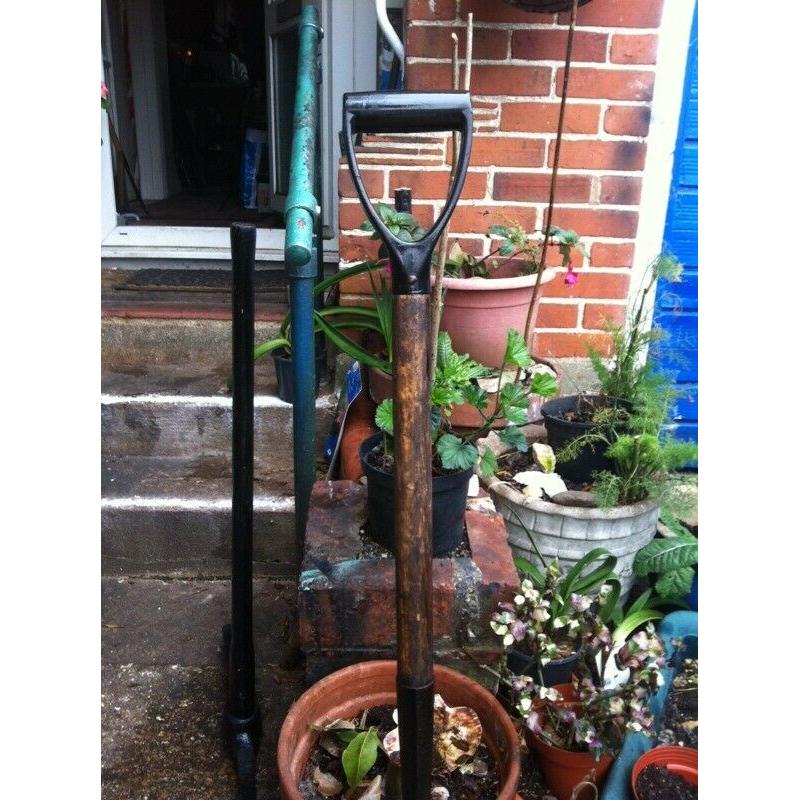 Border spade.
