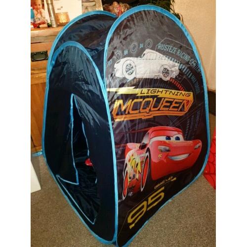 LIKE NEW VGC Disney Cars Lightening McQueen Pop Up Tent Playhouse Sun Screen