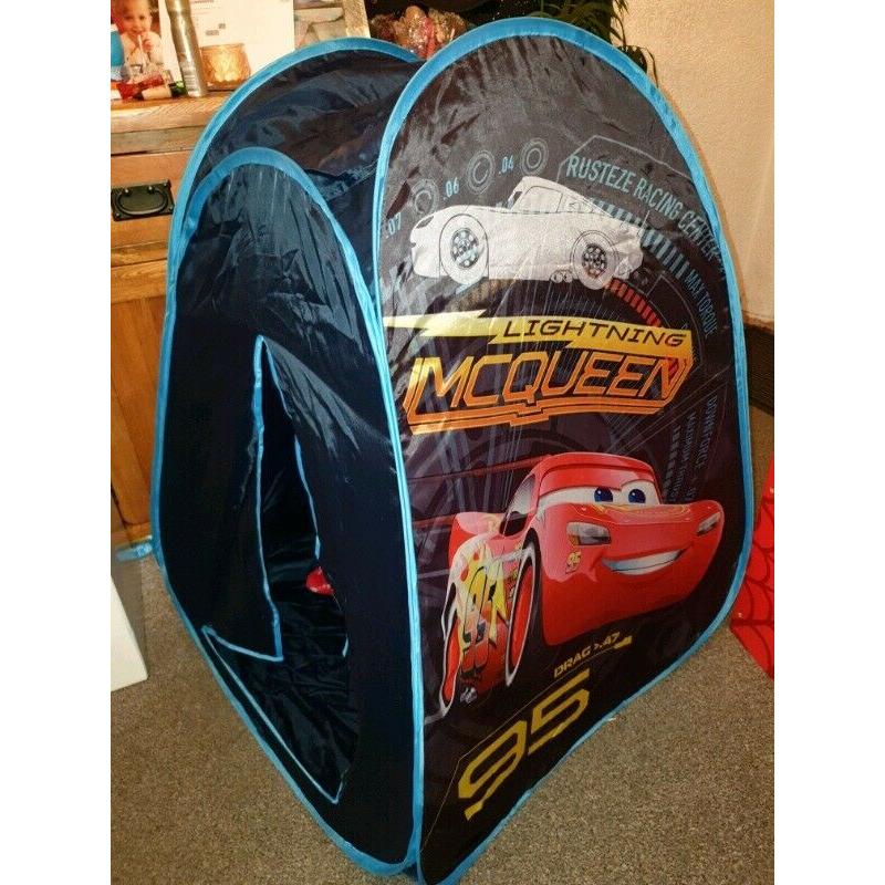 LIKE NEW VGC Disney Cars Lightening McQueen Pop Up Tent Playhouse Sun Screen