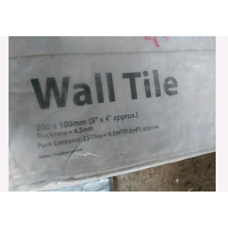 X5 Boxs New hotrock Limestone Wall Tiles * Ystalyfera collection only
