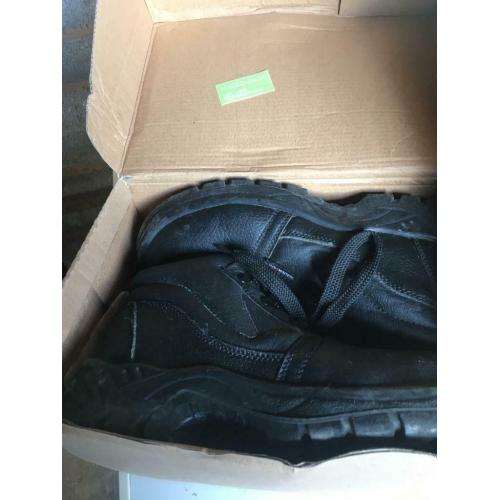 Safety shoes