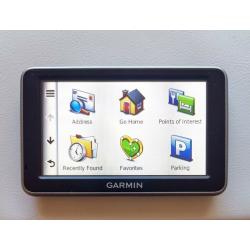 GARMIN n?vi 2300 Latest UK, AUSTRALIA, MIDDLE EAST NORTH AFRICA Maps GPS Sat Nav(no offers, please!)