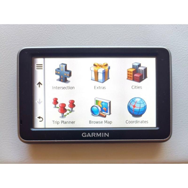 GARMIN n?vi 2300 Latest UK, AUSTRALIA, MIDDLE EAST NORTH AFRICA Maps GPS Sat Nav(no offers, please!)