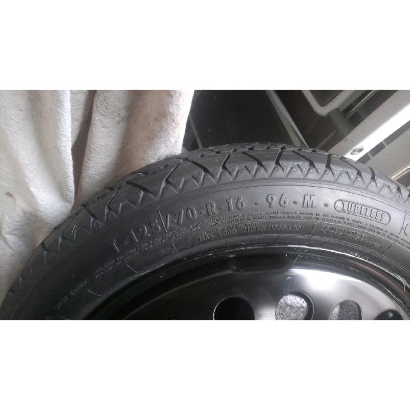 Spare tyre space saver kit