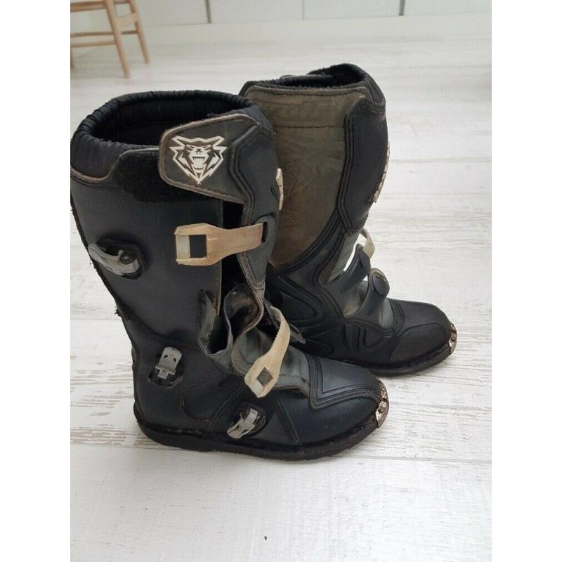 Motocross boots - Size 4 for Youth