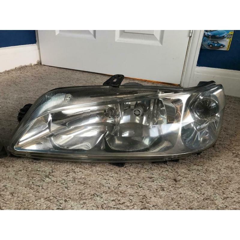 Peugeot 306 headlights