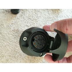 Caravan to car two 7 pin N & S (male) car sockets to one 13 socket (fe