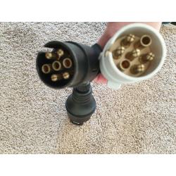 Caravan to car two 7 pin N & S (male) car sockets to one 13 socket (fe