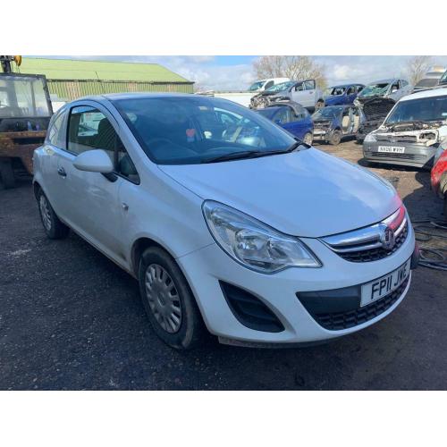 Vauxhall Corsa D facelift 2011 1.3 cdti white BREAKING FOR PARTS
