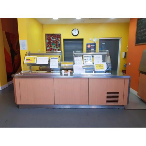 Commercial hot and cold counter.