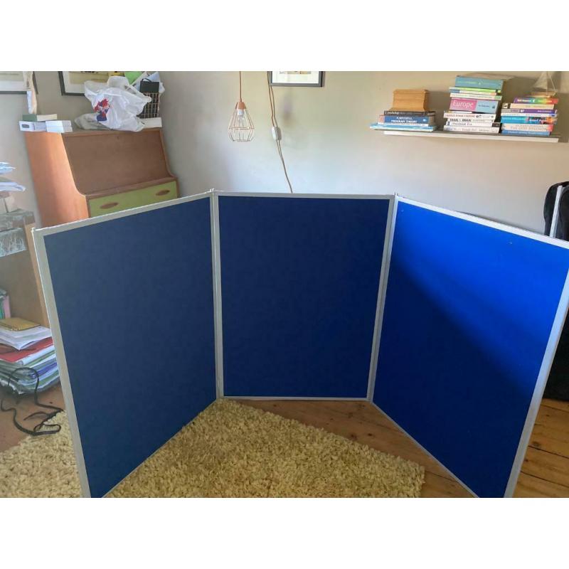 2 large 3 leaf display boards