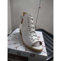 New shoes / boots