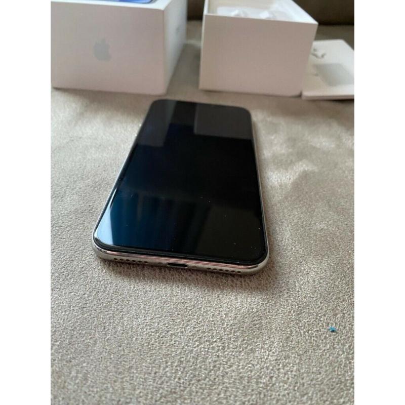 iPhone X - 64gb White - Sim Free - Very Good Condition
