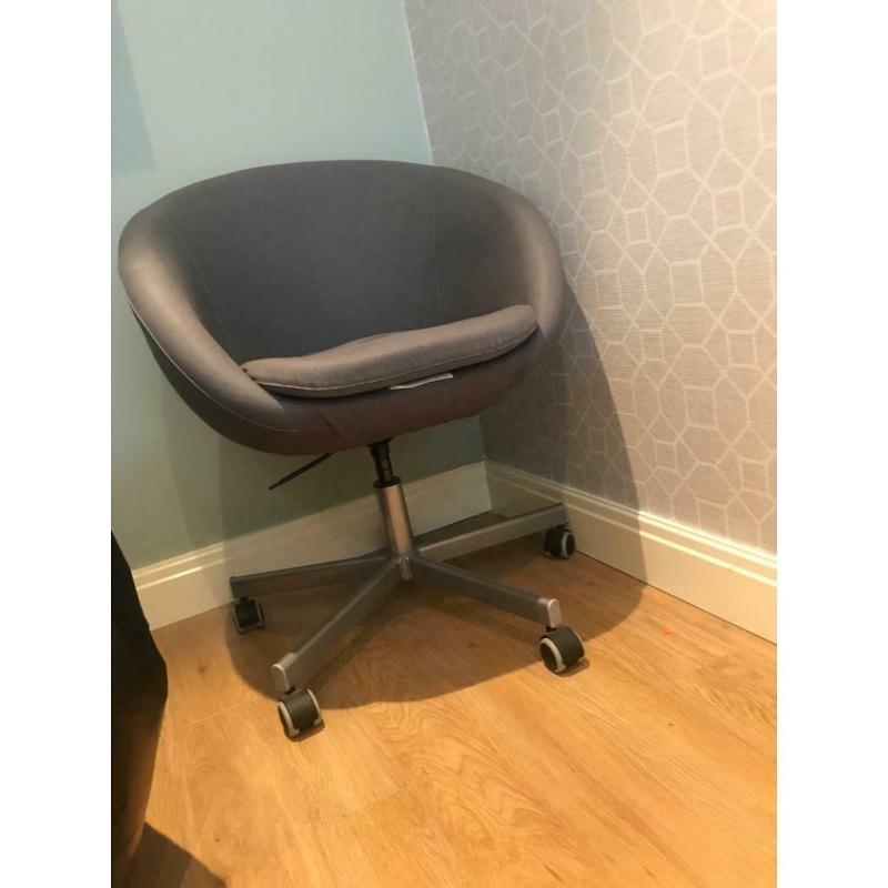 Office arm chair