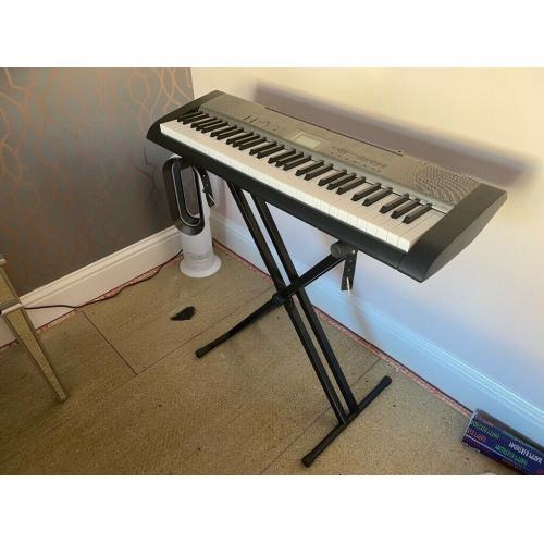 Casio lk125 keyboard and stand