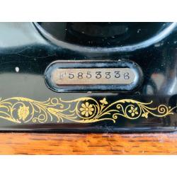 Antique SINGER Sewing Machine - 1914 - Bentwood Case & Key - 99K - Fully Working