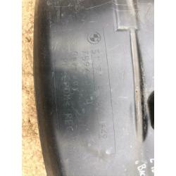 BMW 3 SERIES E90 M3 SALOON PASSENGER SIDE FRONT LEFT WHEEL ARCH SPLASH GUARD 2007-2013