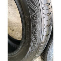 Tyre for sale