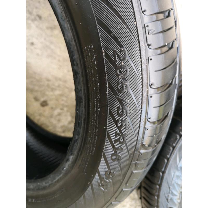Tyre for sale