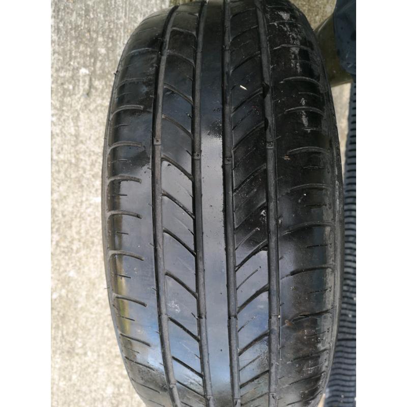 Tyre for sale