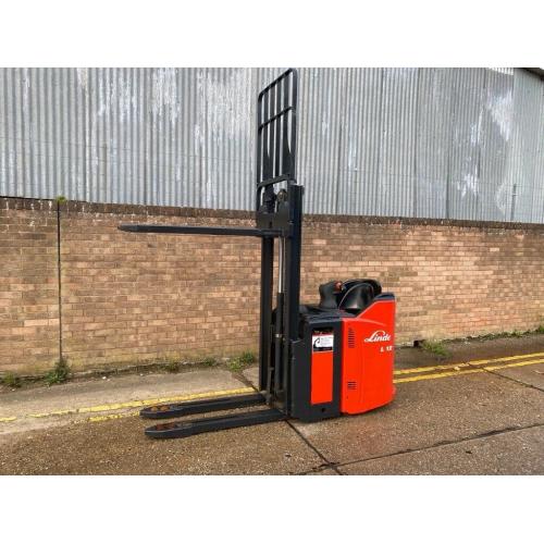 2013 Linde L12 electric stacker