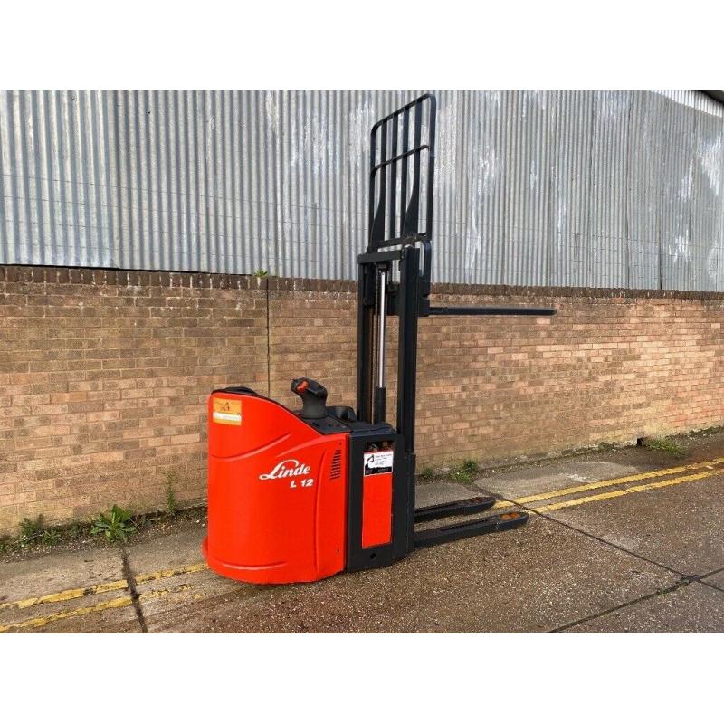 2013 Linde L12 electric stacker