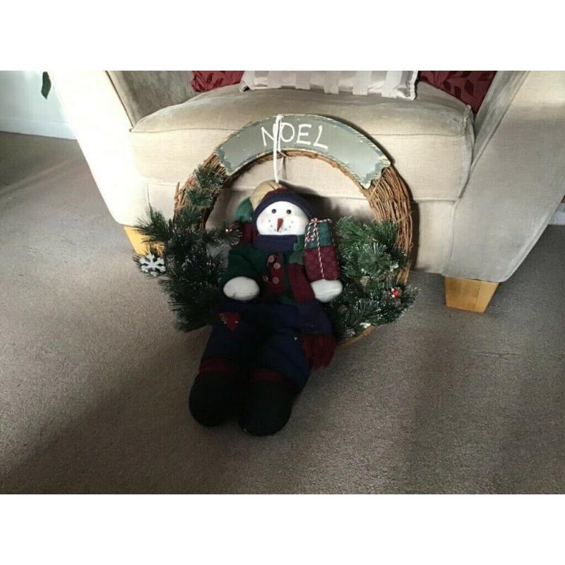 2 Christmas Wreaths