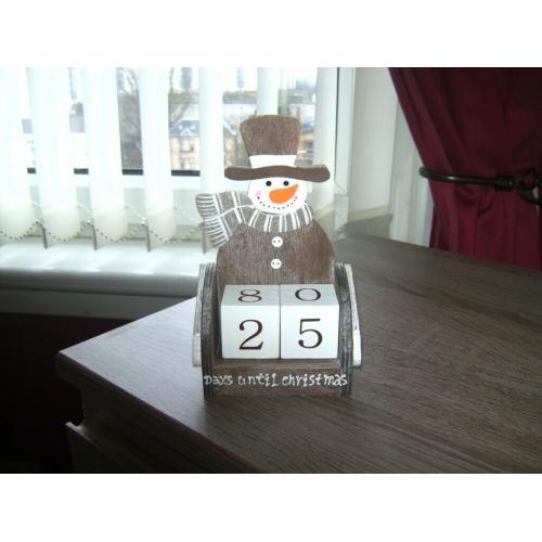 Small Wooden Snowman Christmas Advent Calendar