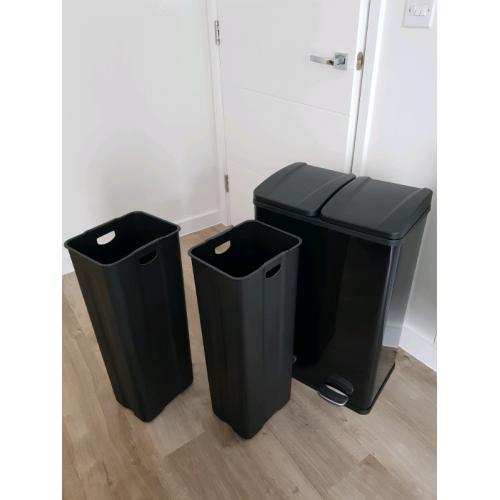 Almost New Double Kitchen Bin