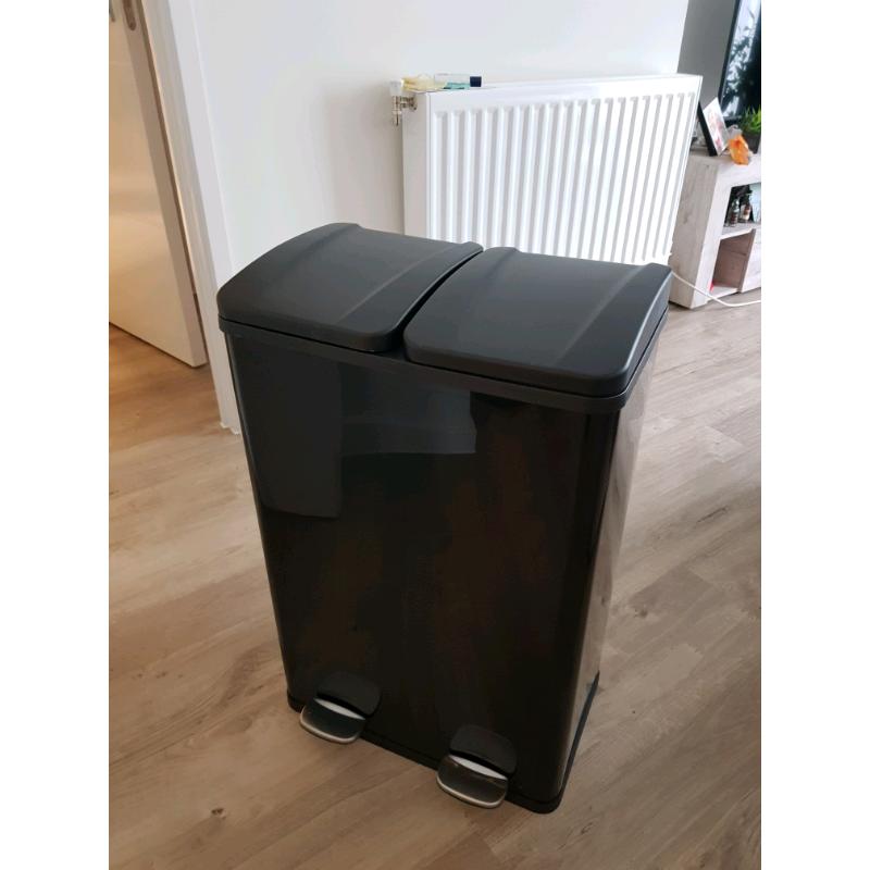 Almost New Double Kitchen Bin
