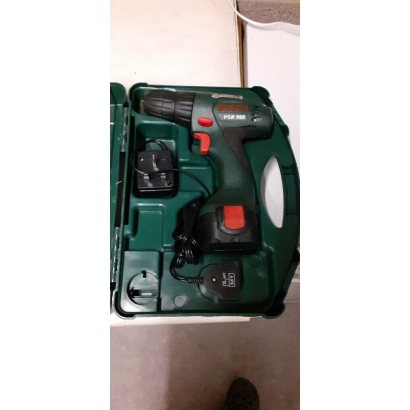 BOSCH DRILL/SCREWDRIVER