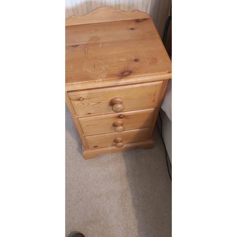 Quality Pine Matching Bedroom Furniture 7 Pieces