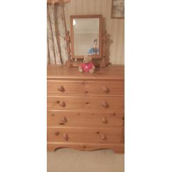 Quality Pine Matching Bedroom Furniture 7 Pieces